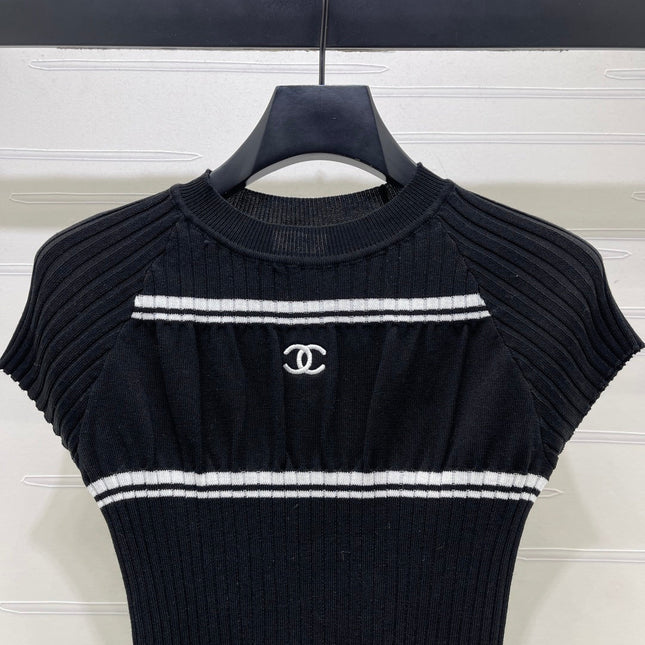 CHANEL 26S SHORT-SLEEVE KNIT TOP 1341