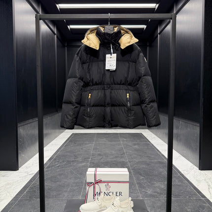 MONCLER 26S HOODED SHORT DOWN JACKET 792