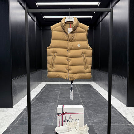 MONCLER 26S DOWN VEST 764