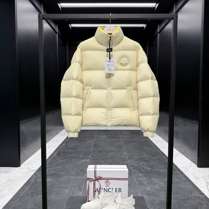 MONCLER 25S SHORT DOWN JACKET 215