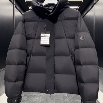 MONCLER 26S DOWN JACKET 822