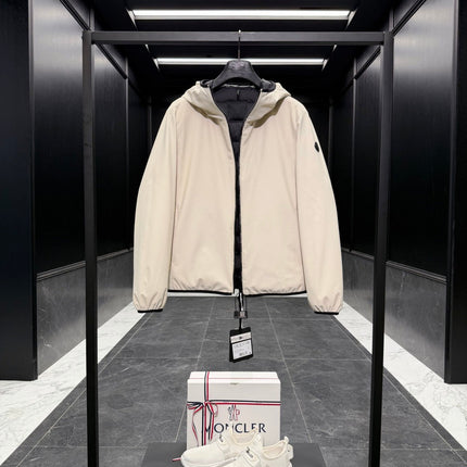 MONCLER 26S ZIP-UP HOODED JACKET 800