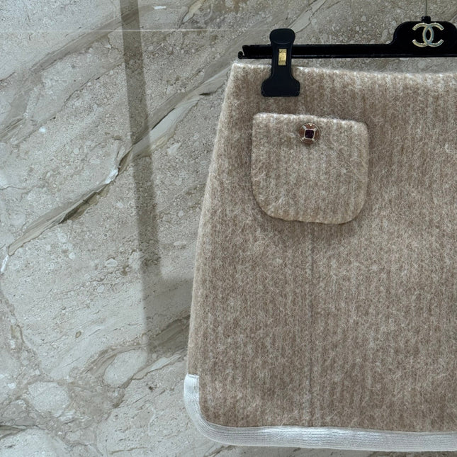 CHANEL 25S KNIT MIDI SKIRT 530