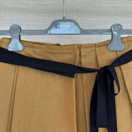 PRADA 26S PLEATED SKIRT 1056