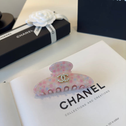 CHANEL 26S HAIR CLIP IN PINK ACRYLIC 503143