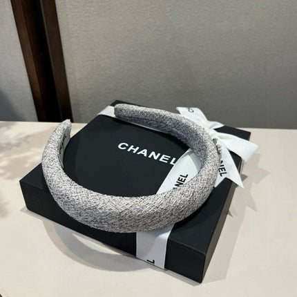 CHANEL 26S HEADBAND IN GREY TWEED 503058