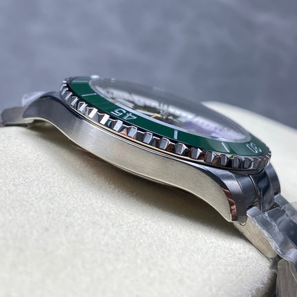 SUPEROCEAN AUTOMATIC 44 STEEL CASE GREEN CERAMIC BEZEL