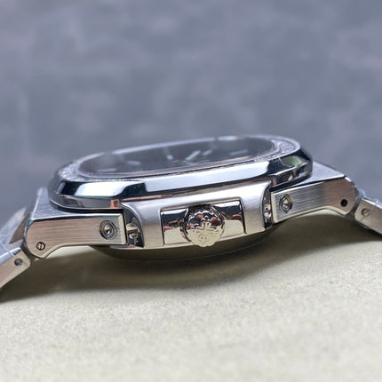 NAUTILUS STEEL ATTACHED DIAMOND BEZEL DARK BLUE DIAL