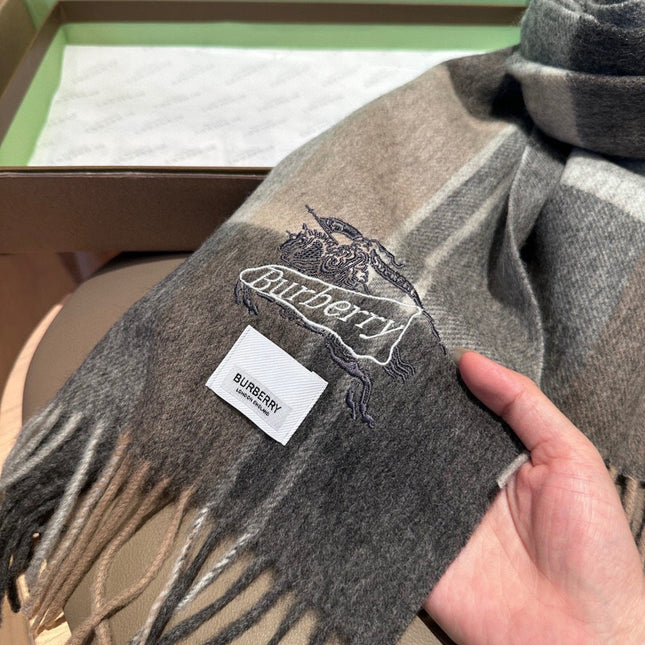 BURBERRY 25S SCARF 180 CM IN CASHMERE 938035