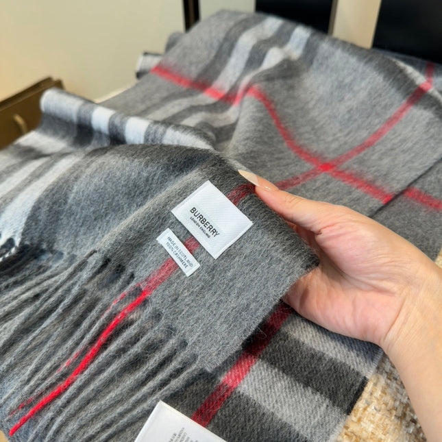 BURBERRY 26S SCARF 180CM IN CASHMERE 184996
