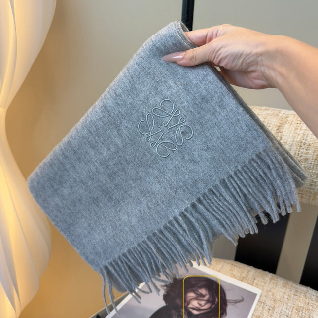 LOEWE 26S SCARF 180 IN CASHMERE WOOL 207844