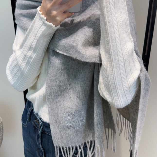 LOEWE 26S SCARF 180 IN CASHMERE WOOL 207844