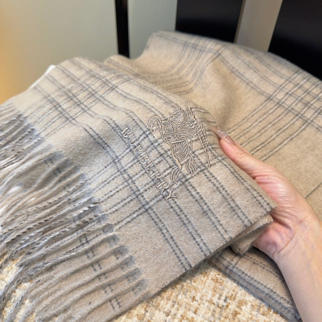 BURBERRY 26S SCARF 180CM IN CASHMERE 215218