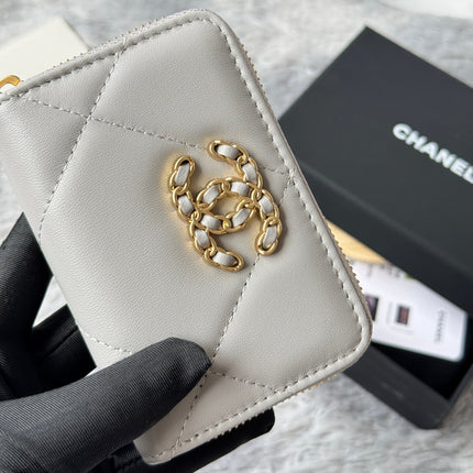 CC ZIPPED CARD HOLDER 11 IN GREY LAMBSKIN GOLD-TONE METALLIC