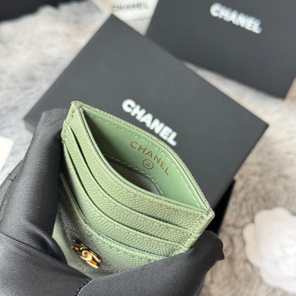 CLASSIC VERTICAL CARD HOLDER 14 IN RAINEE GREEN GRAINED CALFSKIN GOLD-TONE METALLIC