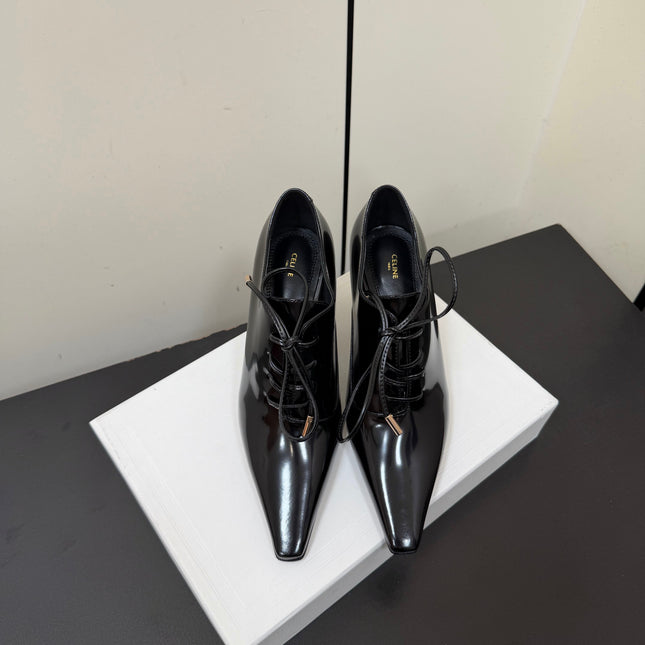 CELINE 26S LACE UP POINTED TOE PUMPS IN BLACK PATENT CALFSKIN