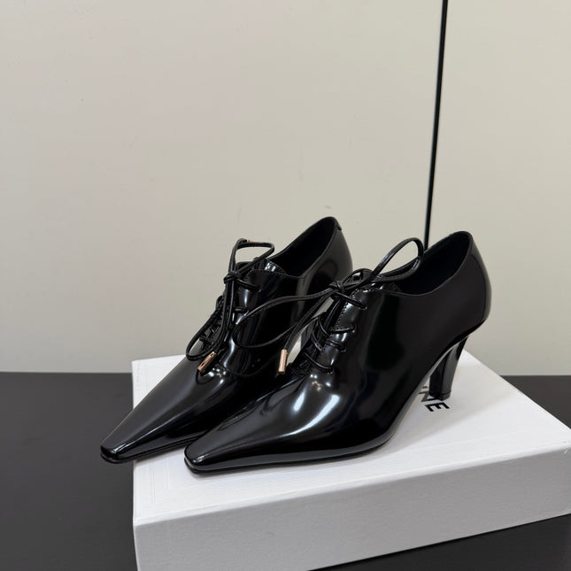 CELINE 26S LACE UP POINTED TOE PUMPS IN BLACK PATENT CALFSKIN
