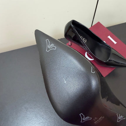 GUCCI 26S POINTED TOE PUMPS 85MM IN BLACK PATENT CALFSKIN