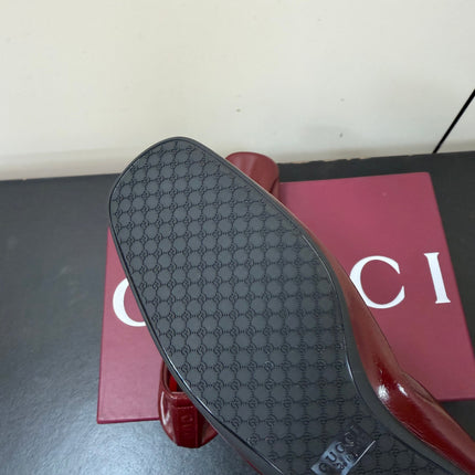 GUCCI 26S BALLET FLATS IN BURGUNDY RED SHINY CALFSKIN GOLD HARDWARE