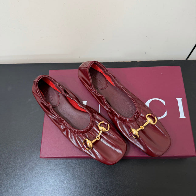 GUCCI 26S BALLET FLATS IN BURGUNDY RED SHINY CALFSKIN GOLD HARDWARE