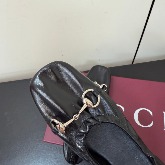 GUCCI 26S BALLET FLATS IN BLACK SHINY CALFSKIN GOLD HARDWARE