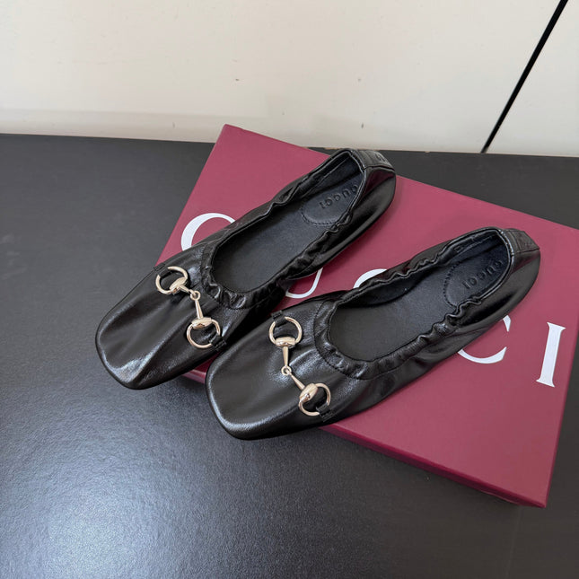 GUCCI 26S BALLET FLATS IN BLACK SHINY CALFSKIN GOLD HARDWARE