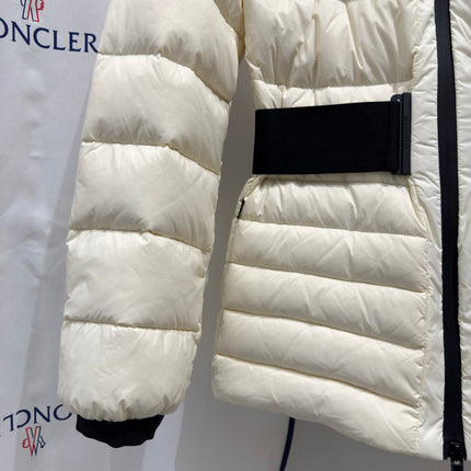 MONCLER 26S HOODED SHORT DOWN JACKET 754