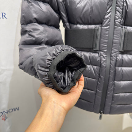 MONCLER 26S HOODED SHORT DOWN JACKET 753