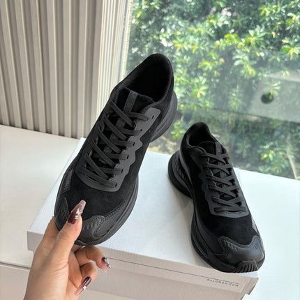 ALO 25S SALOMON SPECTUR SNEAKER IN BLACK FABRIC