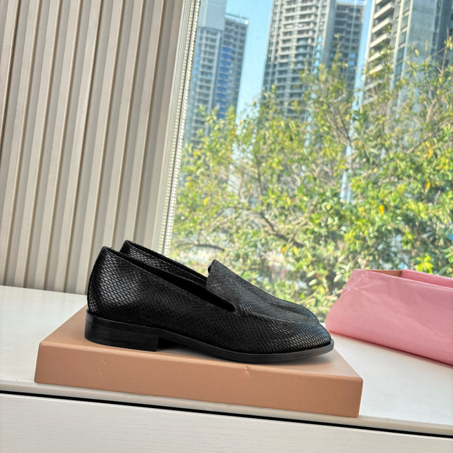 MIUMIU 26S LOAFERS IN BLACK SNAKE EMBOSSED CALFSKIN
