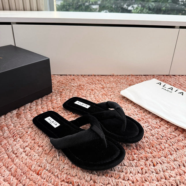 ALAIA 26S THONG SANDALS IN BLACK VELVET