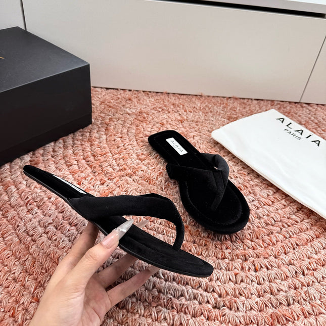 ALAIA 26S THONG SANDALS IN BLACK VELVET
