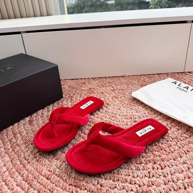 ALAIA 26S THONG SANDALS IN RED VELVET