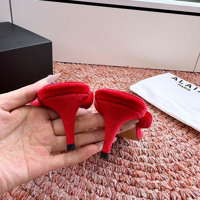 ALAIA 26S HEELED THONG SANDALS IN RED VELVET
