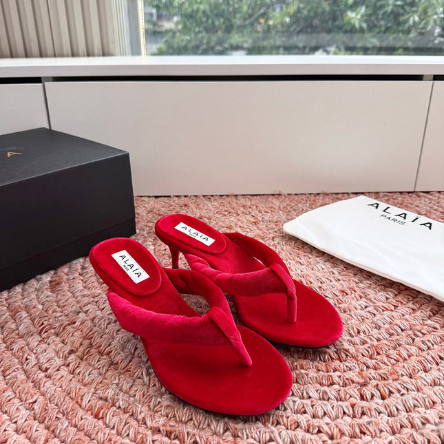 ALAIA 26S HEELED THONG SANDALS IN RED VELVET