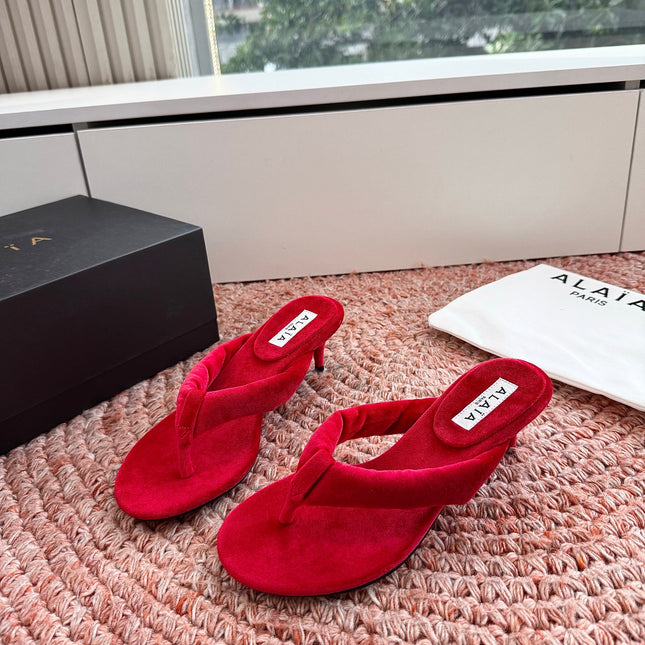 ALAIA 26S HEELED THONG SANDALS IN RED VELVET