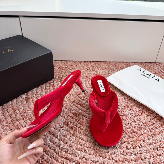 ALAIA 26S HEELED THONG SANDALS IN RED VELVET