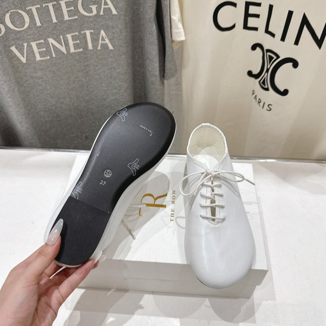 THE ROW 26S MINIMAL LACE-UP SHOES IN WHITE CALFSKIN