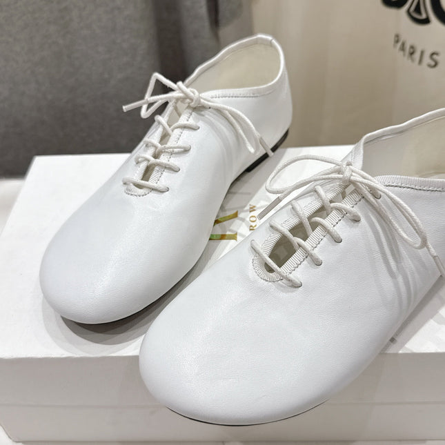 THE ROW 26S MINIMAL LACE-UP SHOES IN WHITE CALFSKIN