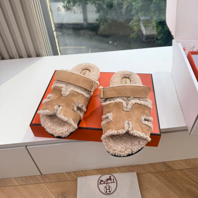 HM 26S SANDAL IN BEIGE WOOL AND CARAMEL BROWN SUEDE