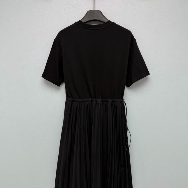 MONCLER 26S SHORT-SLEEVE PLEATED DRESS 681