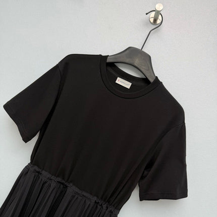 MONCLER 26S SHORT-SLEEVE PLEATED DRESS 681