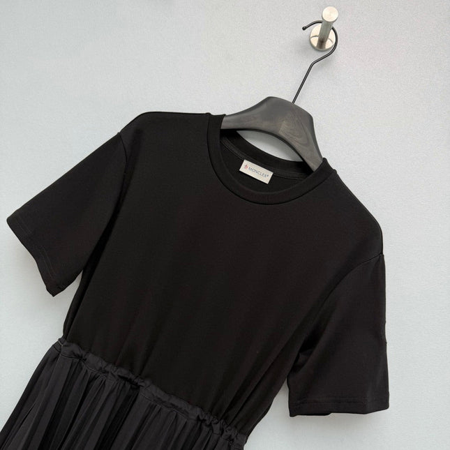 MONCLER 26S SHORT-SLEEVE PLEATED DRESS 681