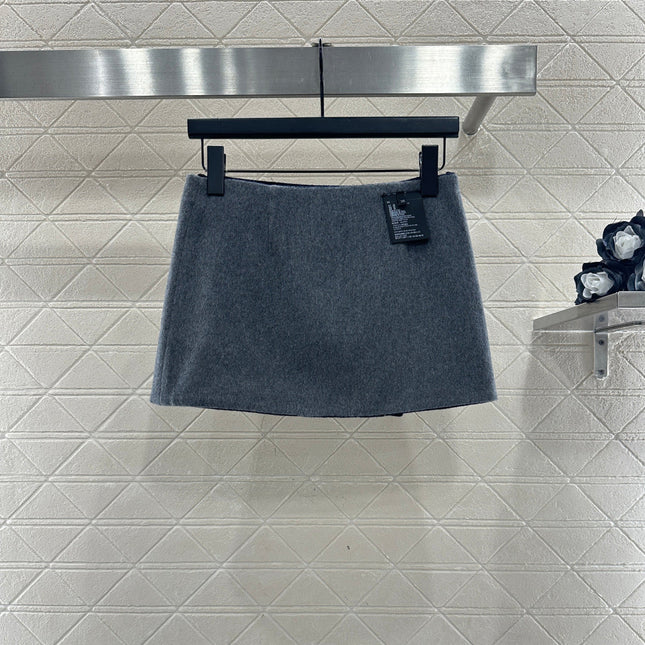 MIUMIU SKIRT STYLE 825