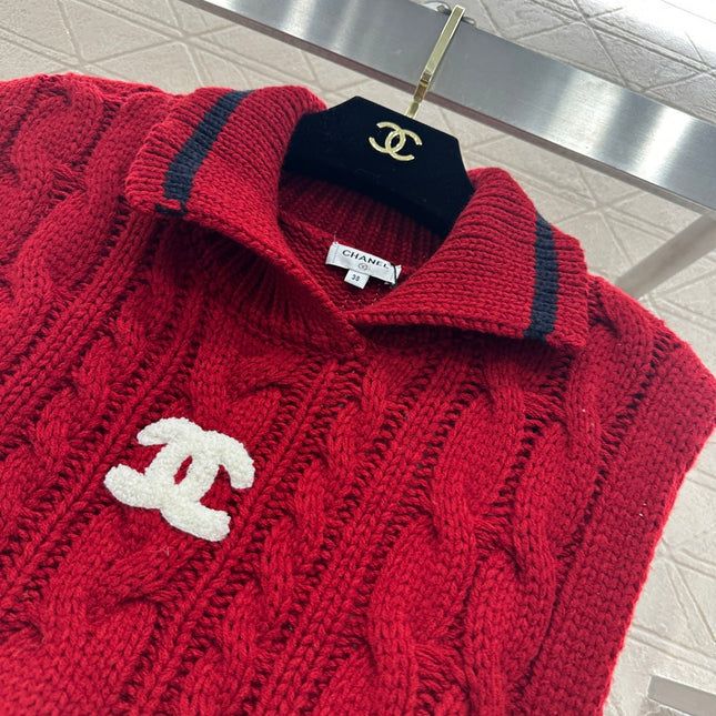 CHANEL 26S SLEEVELESS COLLARED KNITTED BLAZER 697