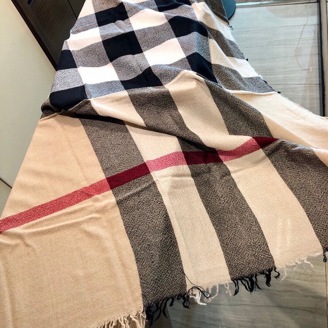 BURBERRY 26S SCARF 140CM IN CASHMERE 156978