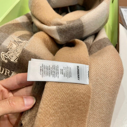 BURBERRY 26S SCARF 180CM IN CASHMERE 175667
