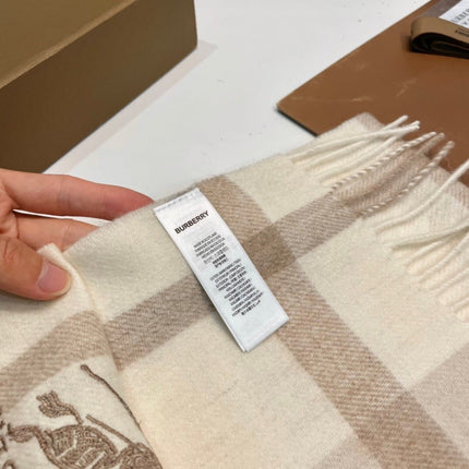 BURBERRY 26S SCARF 180CM IN CASHMERE 175668