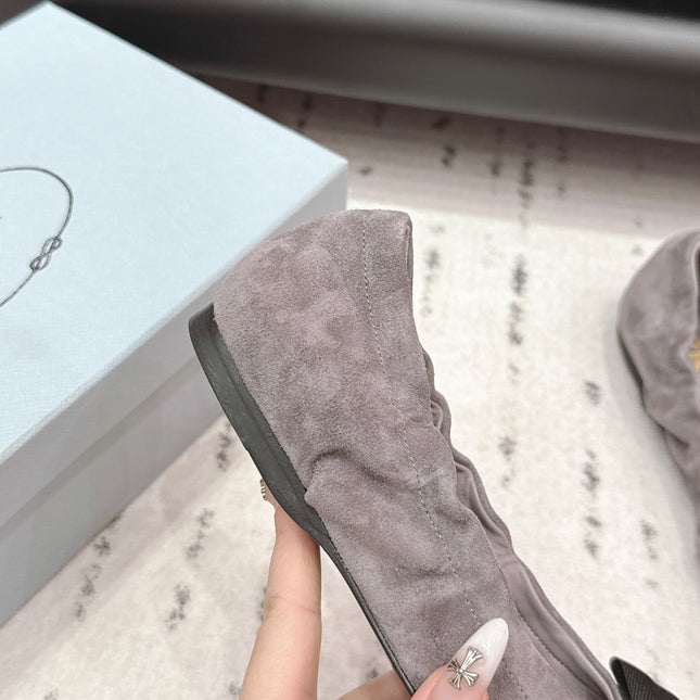 PRADA 26S ROUND TOE FLATS WITH BOW IN TAUPE BROWN SUEDE