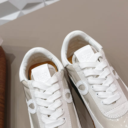 LOEWE 26S FLOW RUNNER SNEAKER IN WHITE SUEDE AND CLEAR PLASTIC AND CALFSKIN